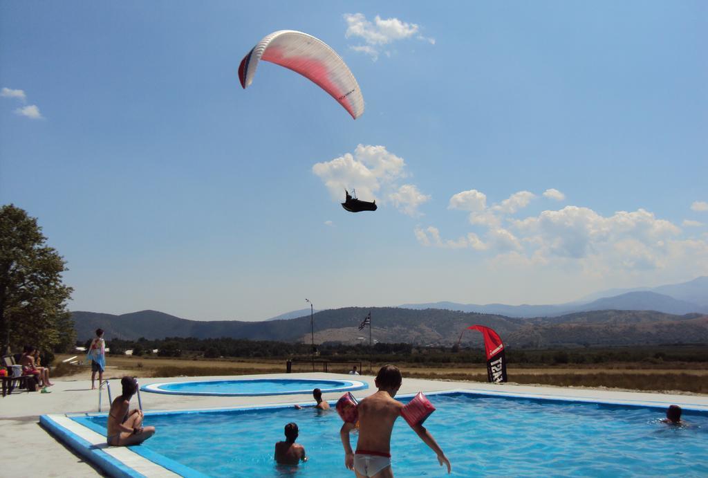 Aitheron Hotel Air Park Zervi Экстерьер фото