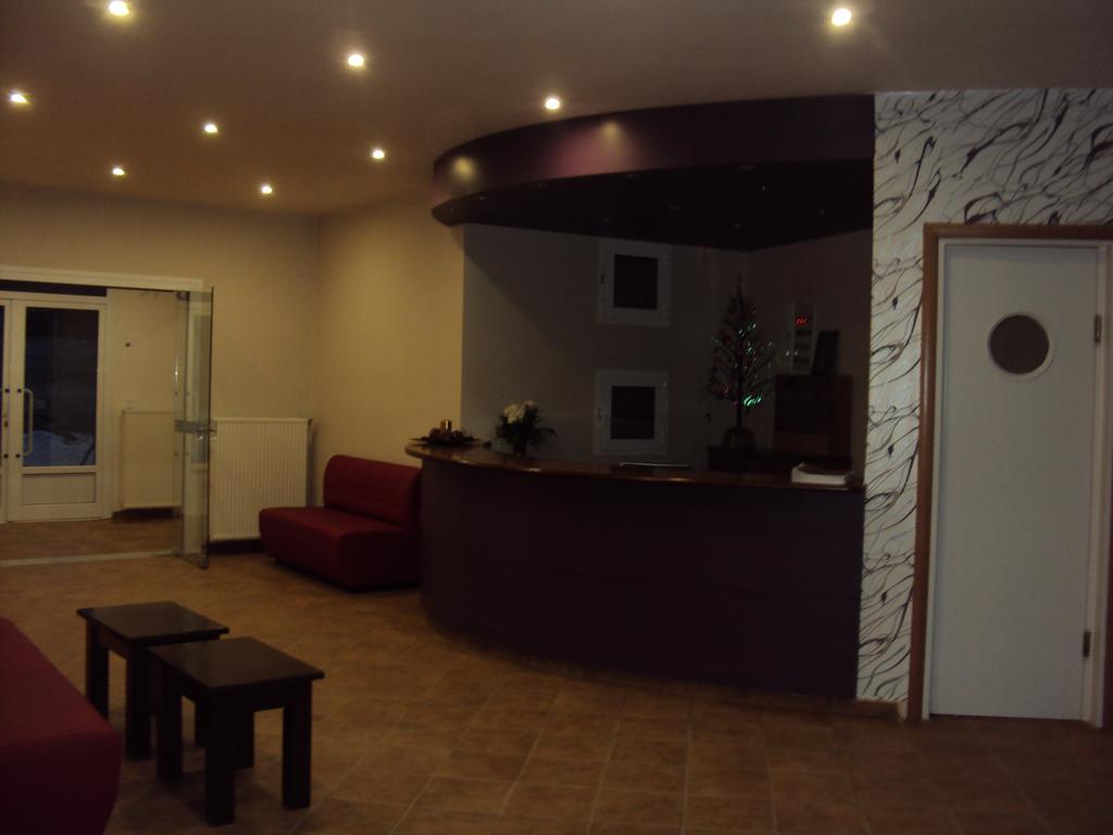 Aitheron Hotel Air Park Zervi Экстерьер фото