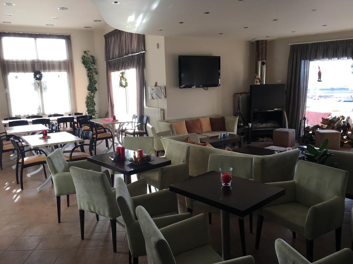 Aitheron Hotel Air Park Zervi Экстерьер фото
