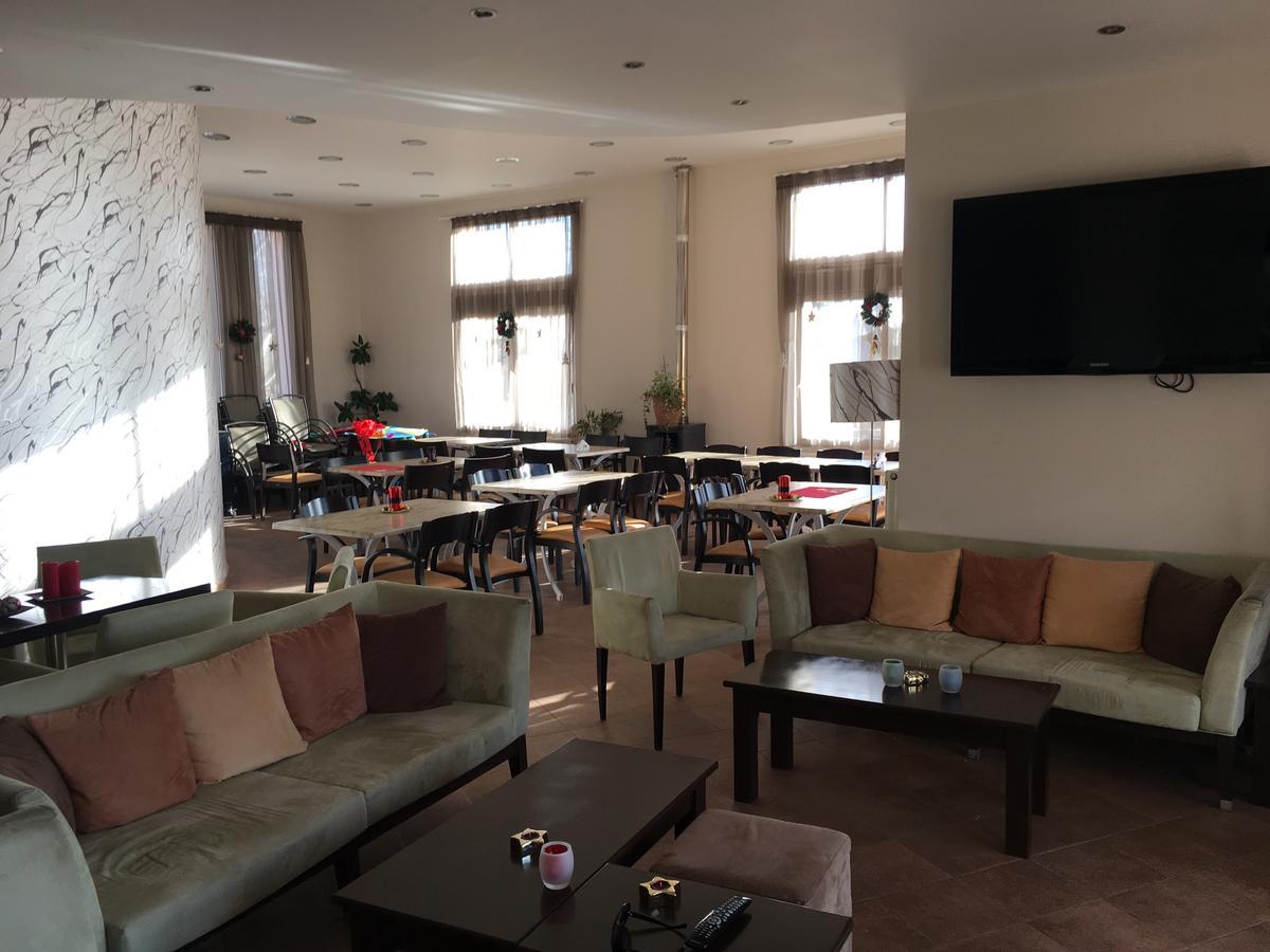 Aitheron Hotel Air Park Zervi Экстерьер фото