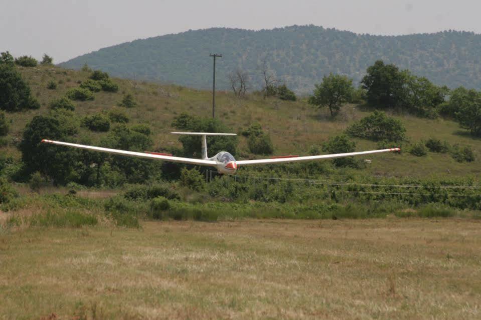 Aitheron Hotel Air Park Zervi Экстерьер фото